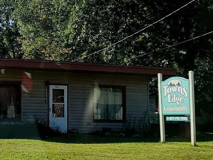 Towns Edge Picture 1