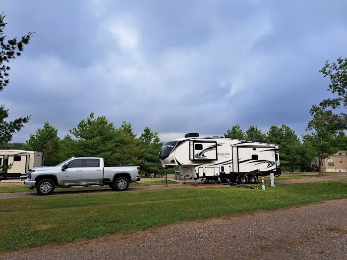 Treeland Farm RV Resort Picture 2