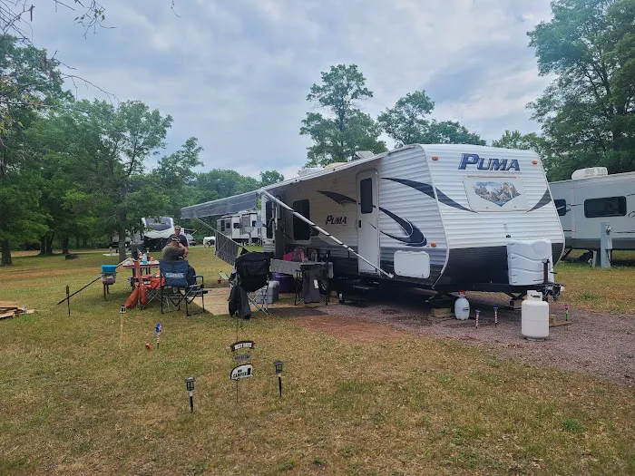 Happy Ours Rv Park Picture 5