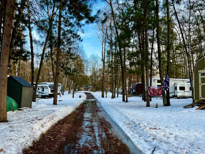 Rager's Acres Seasonal RV Park Picture 3