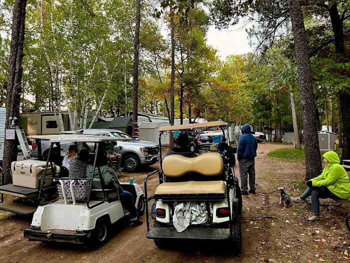 Rager's Acres Seasonal RV Park Picture 6