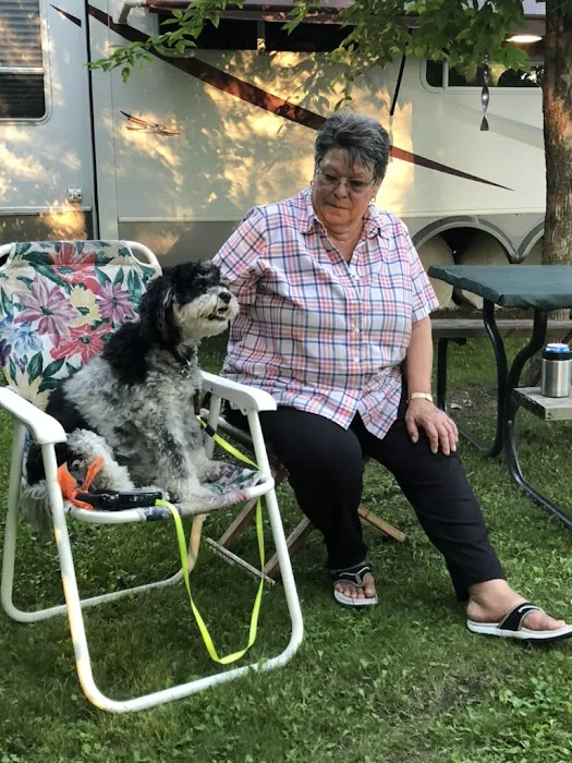 Royal Oaks RV Park Picture 5