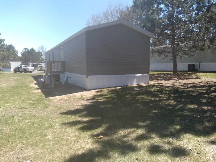 Hillcrest Manor MHC Picture 1