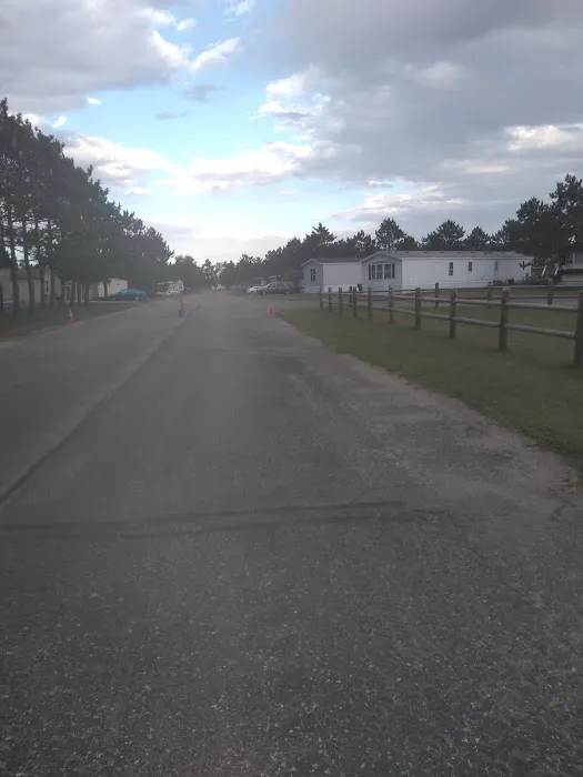 Hillcrest Manor MHC Picture 5