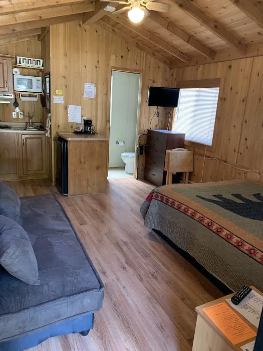 Dean Creek Resort Motel and Campground and RV Park Picture 1