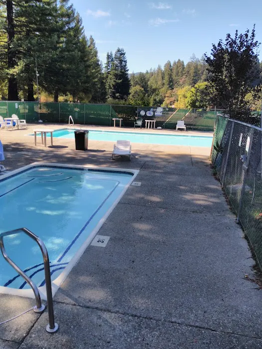 Dean Creek Resort Motel and Campground and RV Park Picture 3