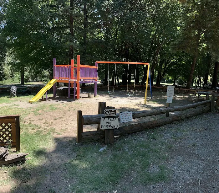 Dean Creek Resort Motel and Campground and RV Park Picture 10