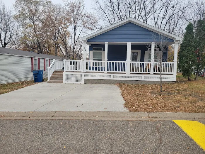 Skyline Village Mobile Home Park Picture 3