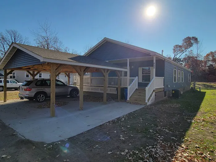 Skyline Village Mobile Home Park Picture 4