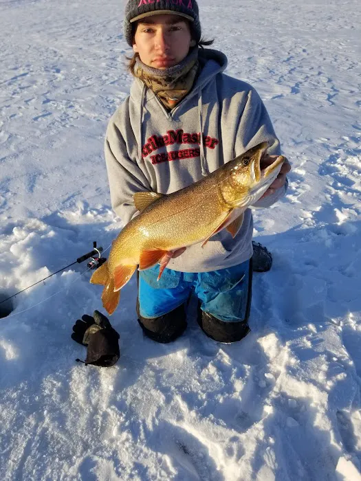 Riechen's Seasonal RV Park Picture 4