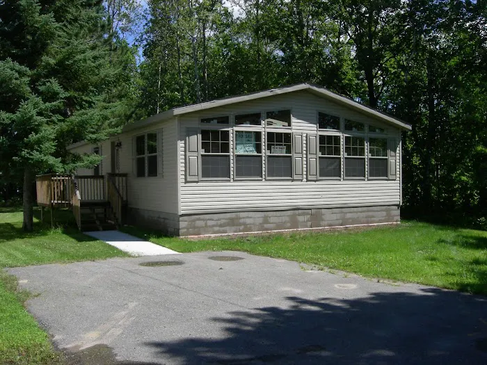 Paradise Park Neighborhood Picture 3