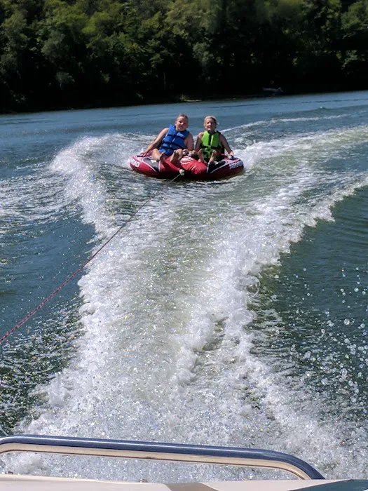 Tracy's RV Park Picture 6