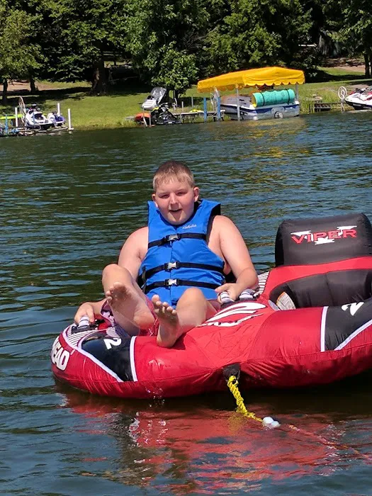 Tracy's RV Park Picture 3