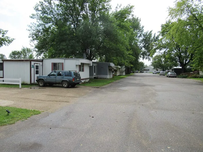 Green Acres Mobile Home & RV Park Picture 3