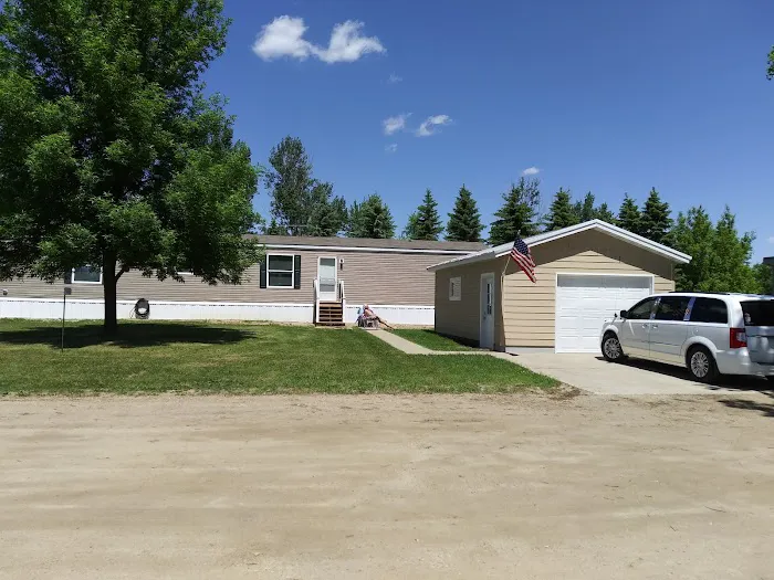 Country Manor Mobile Home Park Picture 3