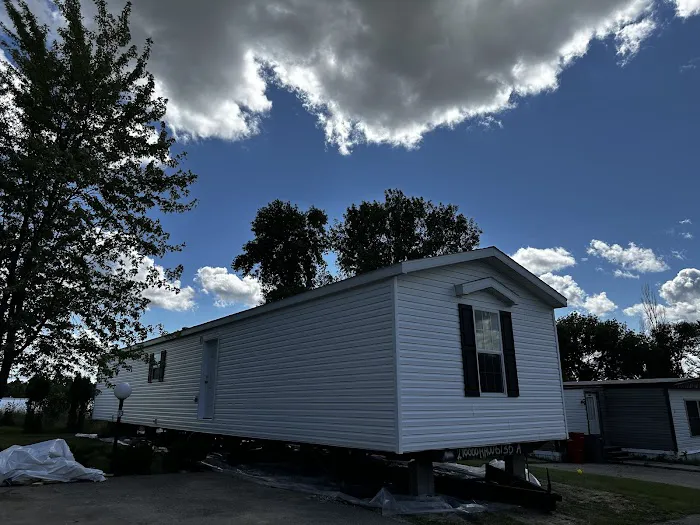 Alexandria Estates Picture 1