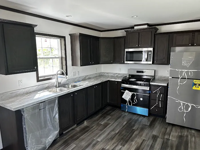 Alexandria Estates Picture 9