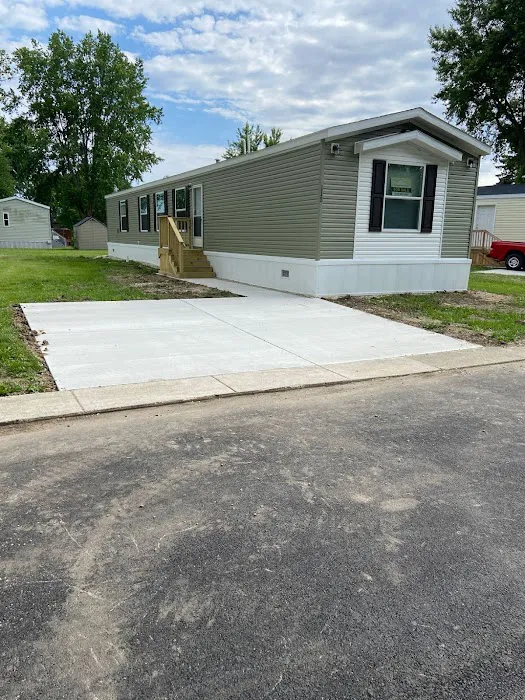 Rolling Green Estates Picture 1