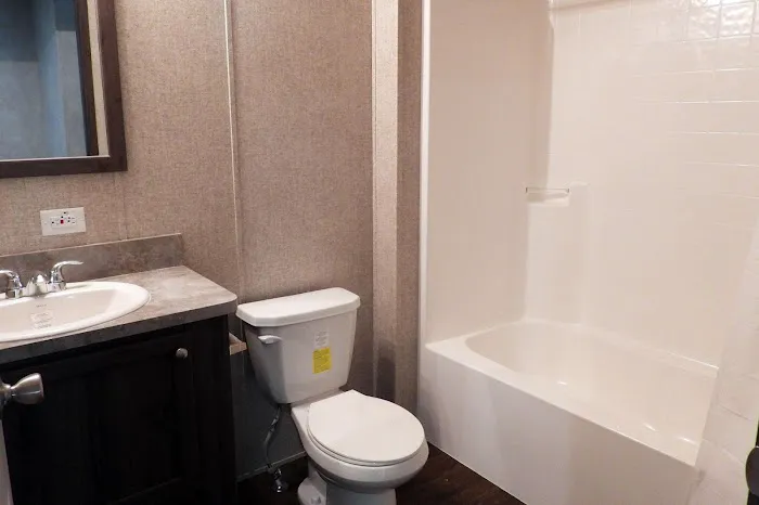 Hyde Park Manufactured Housing Community Picture 7