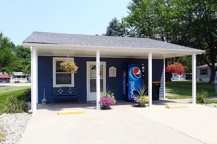 Hyde Park Manufactured Housing Community Picture 5