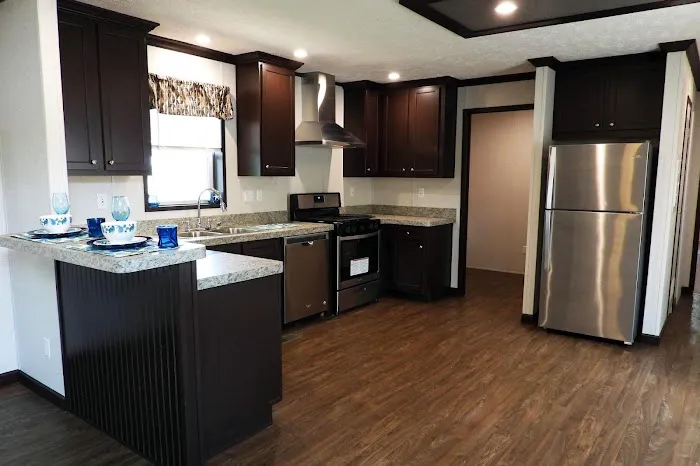 Hyde Park Manufactured Housing Community Picture 10
