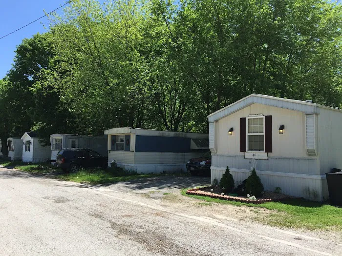 Blue Mound Mobile Home Park Picture 3