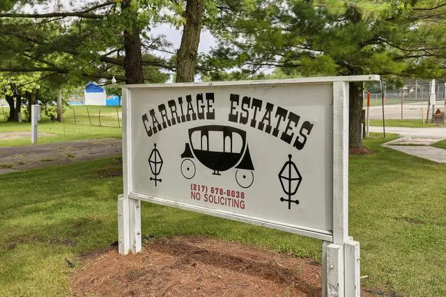 Carriage Estates Mobile Home Park - Bement Picture 1