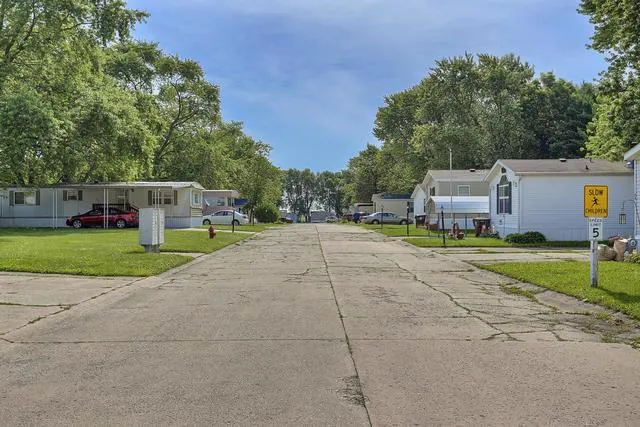 Carriage Estates Mobile Home Community Picture 1