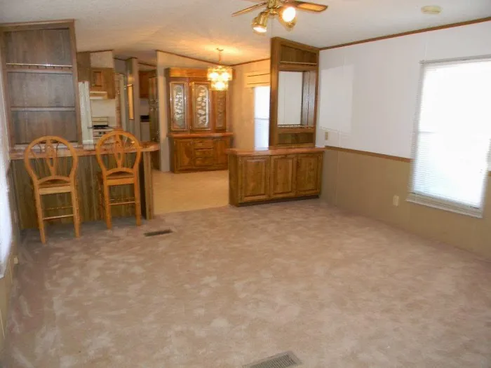 Charter Oaks Mobile Home Park Picture 5