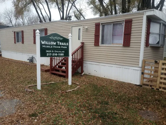 R.V. park Willowtrails Picture 1