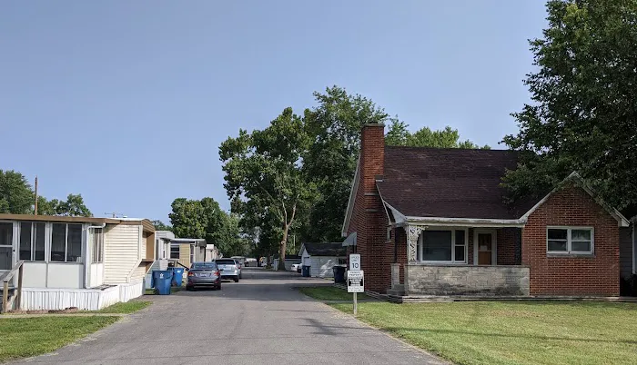 Sunset Park Mobile Home Community Picture 4
