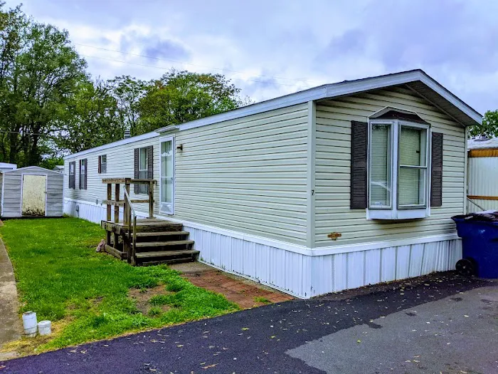 Sunset Park Mobile Home Community Picture 9