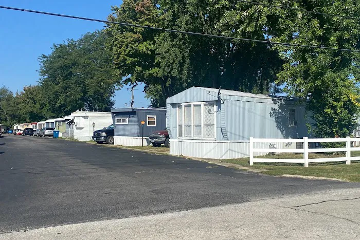 Edgewood Mobile Home Park Picture 1
