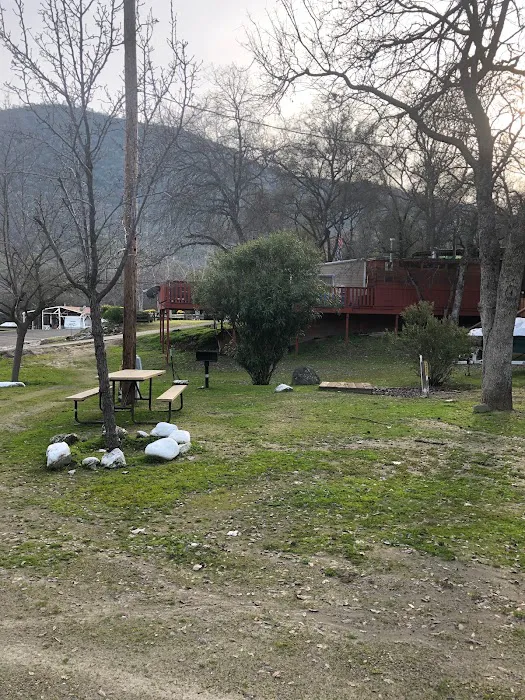 Lakeridge Camping & Boating Resort Picture 4
