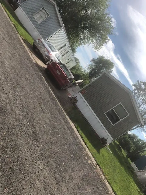 Whispering Pines Mobile Home Park Picture 4