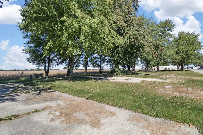 Lakeland Estates Mobile Home and RV Park Picture 3