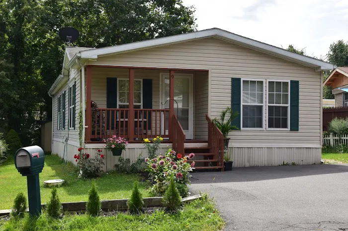 Spring Valley Village Manufactured Home Community Picture 3