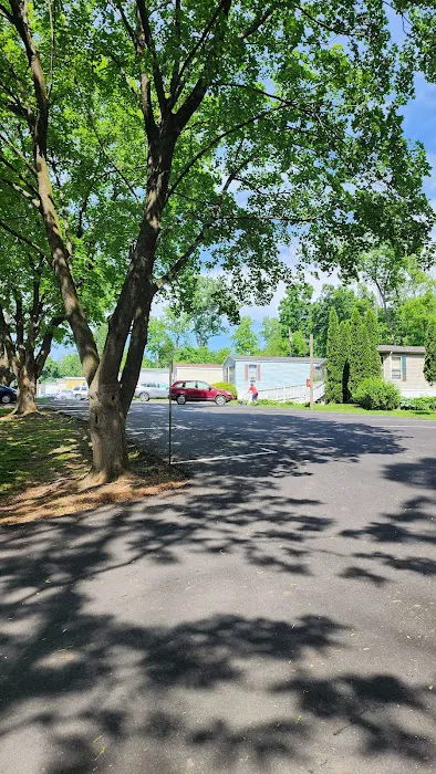 Cherry Mobile Home Park Picture 2