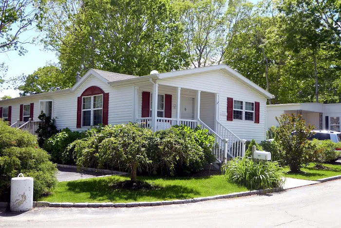 East Hampton Village Manufactured Home Community Picture 7