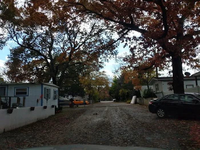 Peconicview Mobile Home Park Picture 6