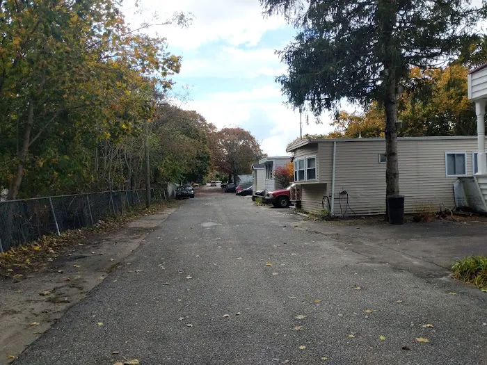 Peconicview Mobile Home Park Picture 5