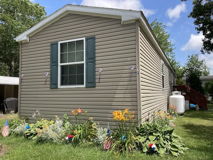 Riverwoods Mobile Home Community Picture 1