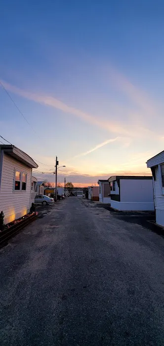 Lincoln Village Picture 1