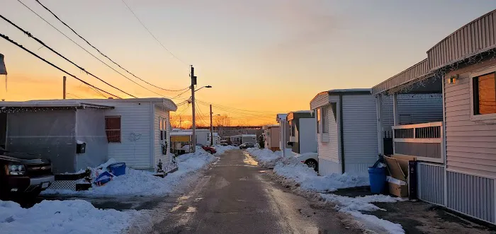 Lincoln Village Picture 2