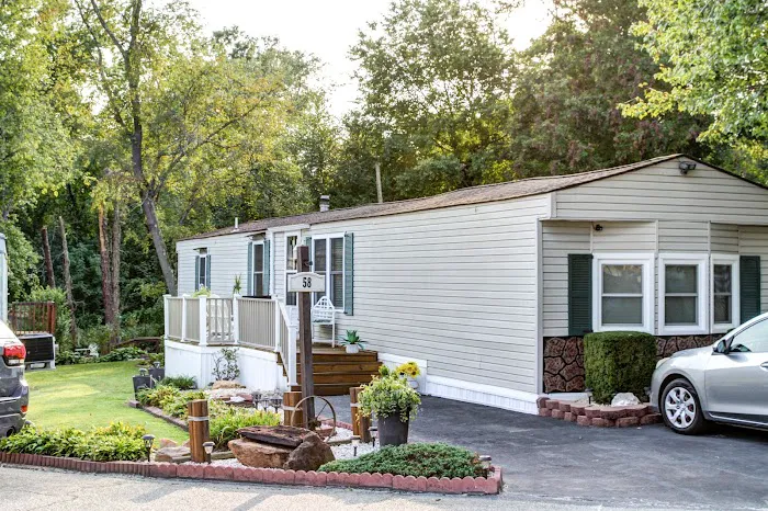 Forest View Village Picture 1