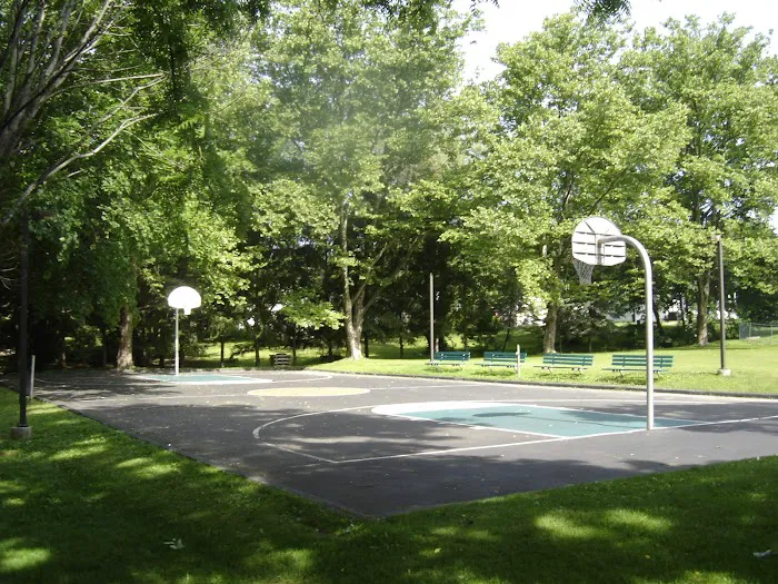 Hickory Hills Picture 8