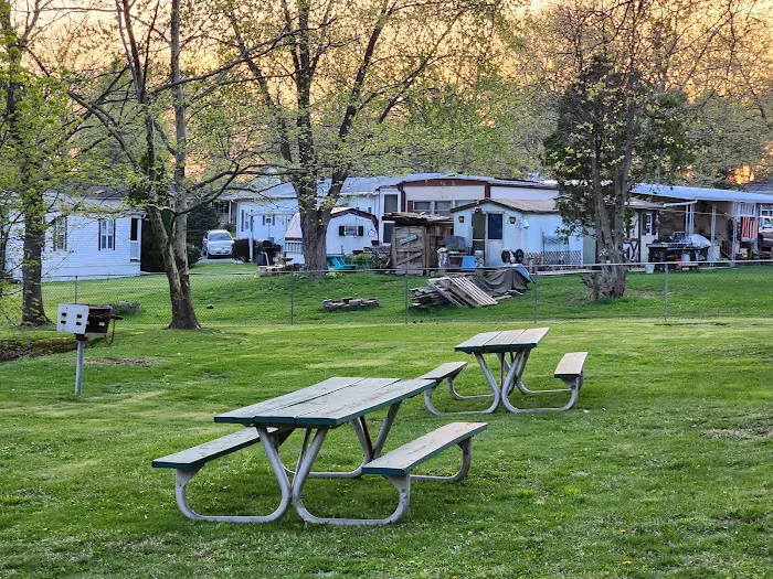 Hickory Hills Picture 9