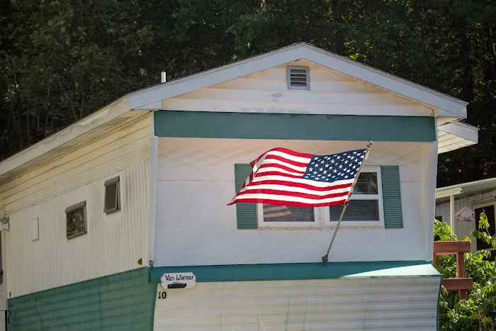 Pine Haven Mobile Home Community Picture 4