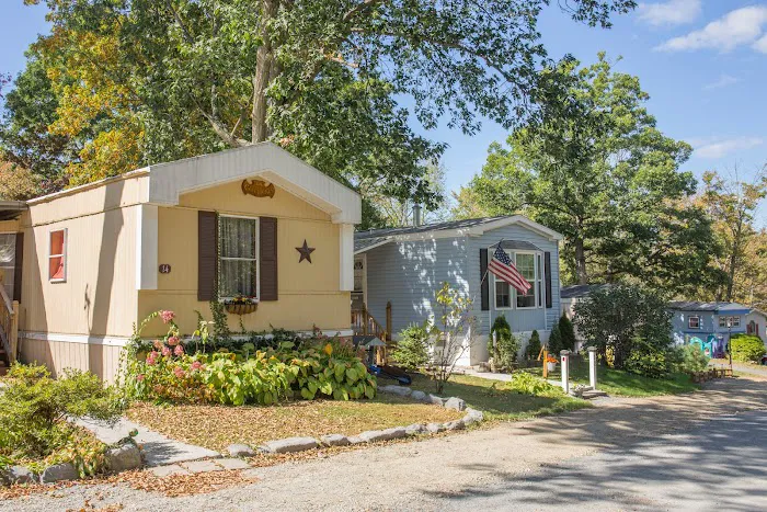 Pine Haven Mobile Home Community Picture 9