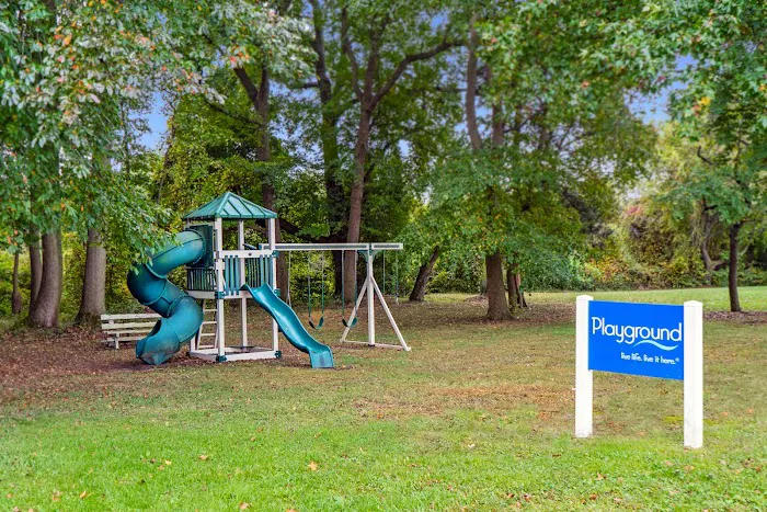 Ridgewood Manor Manufactured Home Community Picture 6